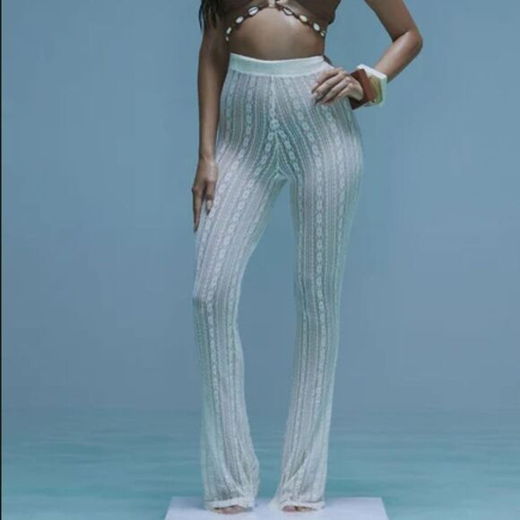 NWT Fashion Nova Small Camelia Cream Lace Cocer Up Pants - Picture 2 of 9